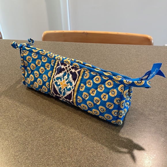 Vera Bradley small makeup/cosmetic/toiletry bag - Picture 2 of 10